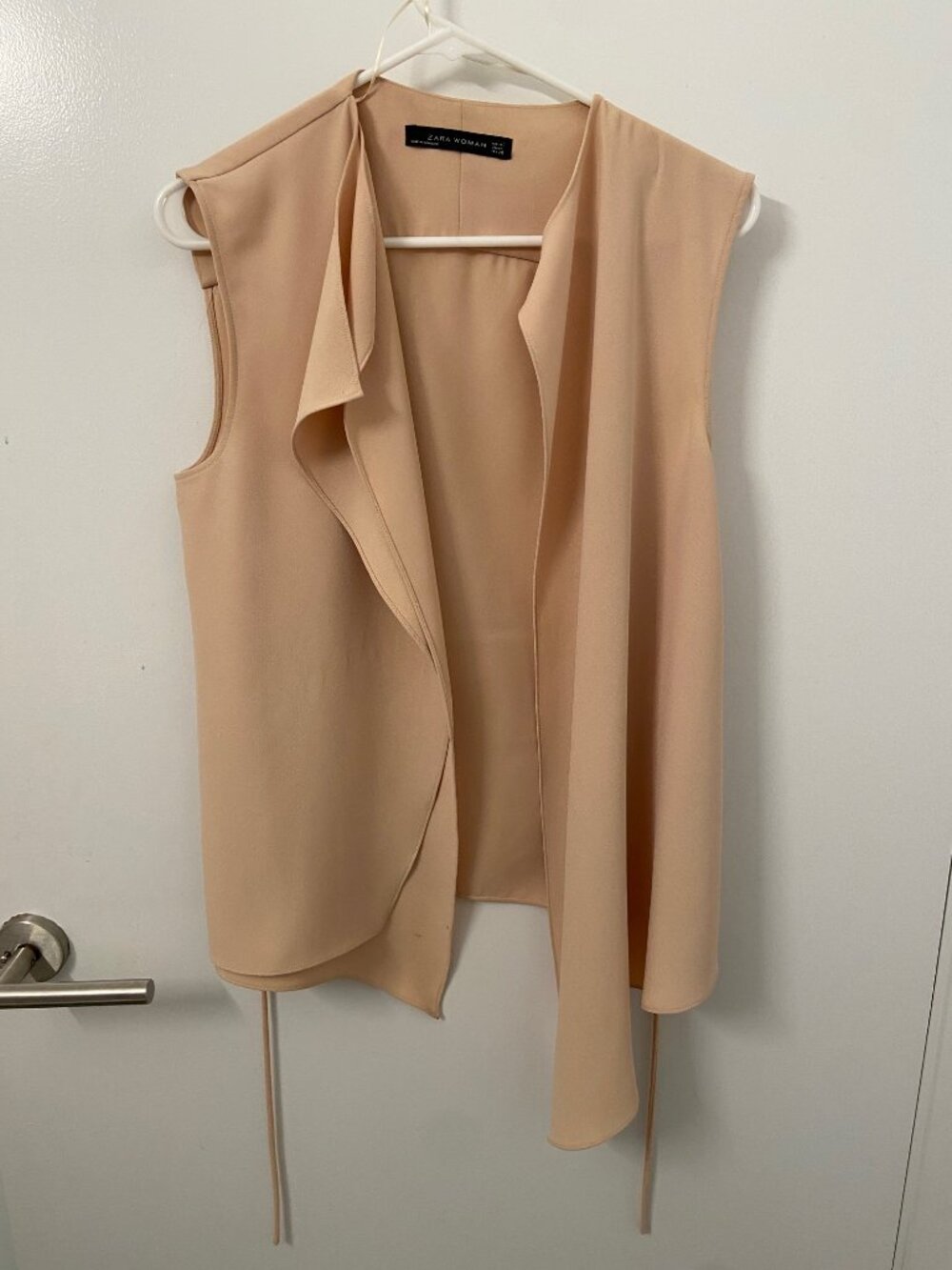 Zara Woman cream colored top with tie